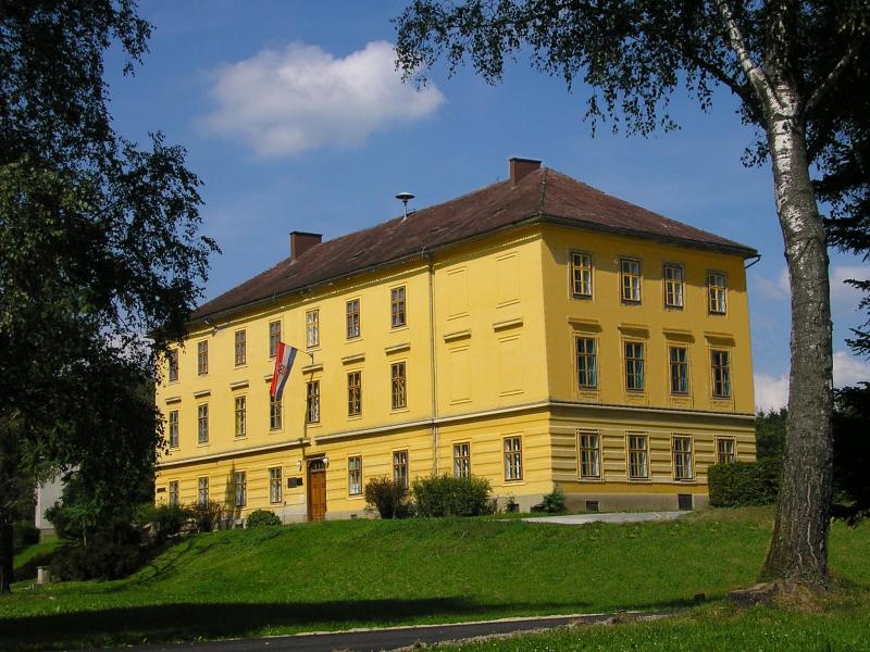 Building of the College of Agriculture, today housing students